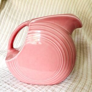 Fiesta Large Disk Pitcher in Rose